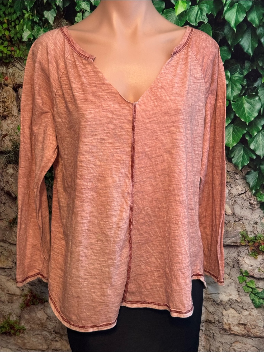 Cute Soft Washed Rose Long-Sleeve Flowy V-Neck Women's Top
